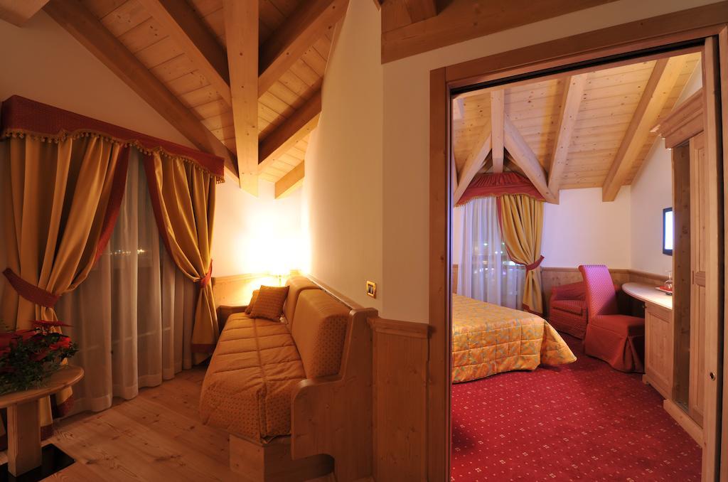 Sporthotel Rosatti Dimaro Cameră foto
